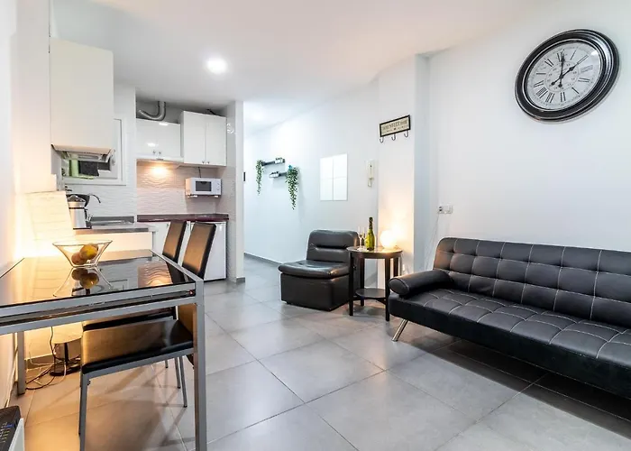 Flatguest Luis Morote + Central + Beach + Wifi